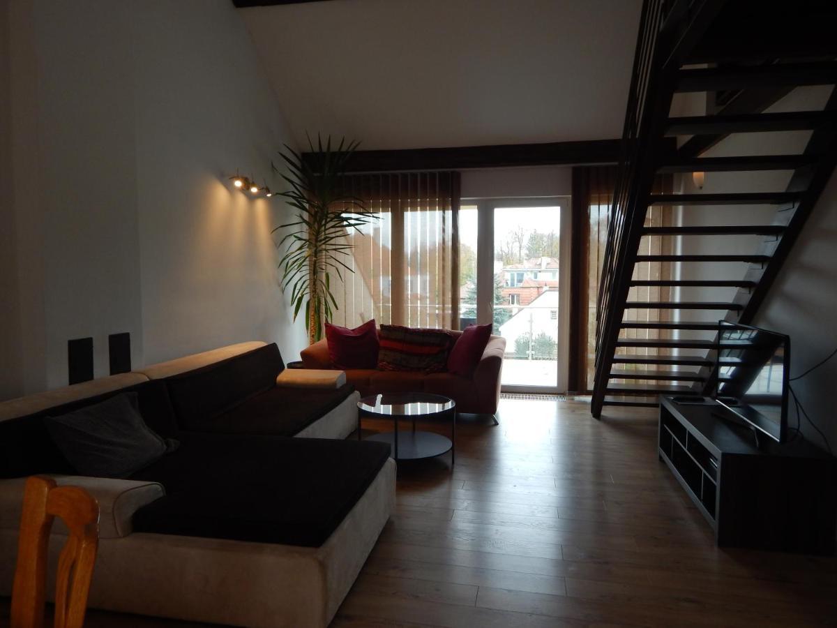 Attic Parkview Apartment بييشتِني المظهر الخارجي الصورة